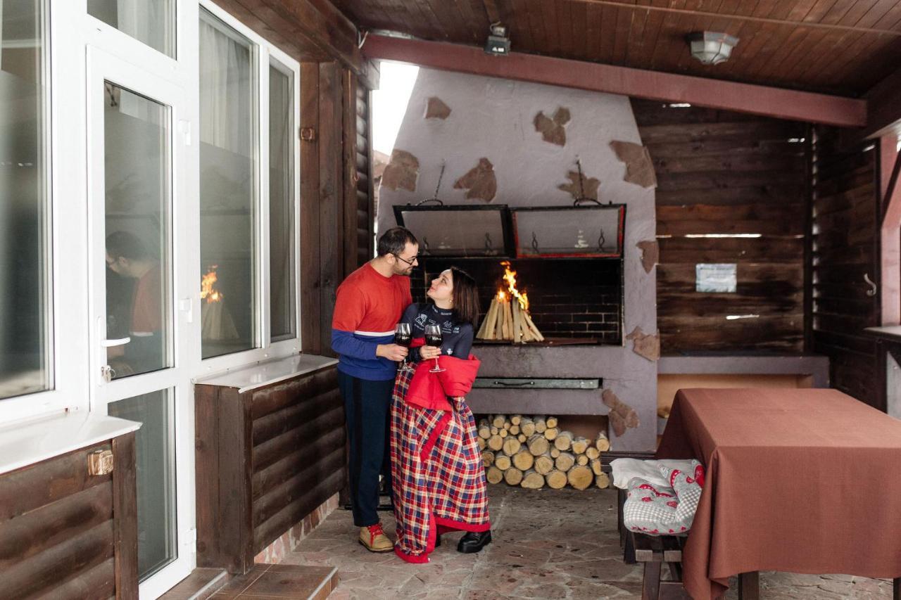 Hotel Veselyj Zajets Pirnove Exterior foto